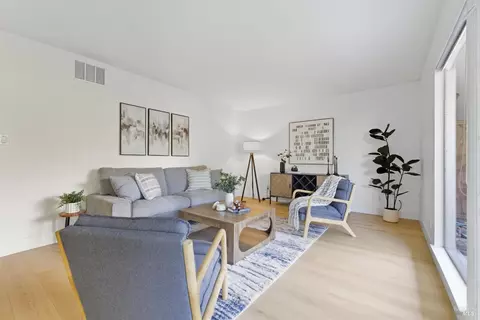 Living - 845 Division St #B, Pleasanton, CA 94566 photo 1 of 2