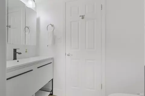 Bath - 845 Division St #B, Pleasanton, CA 94566 photo 1 of 3
