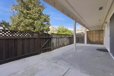 Exterior - 845 Division St #B, Pleasanton, CA 94566 photo 3 of 4