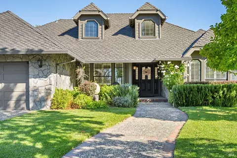 400 Eastin Dr, Sonoma, CA 95476