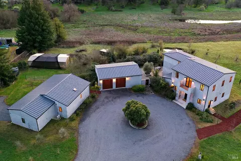 5300 Gravenstein Hwy, Sebastopol, CA 95472