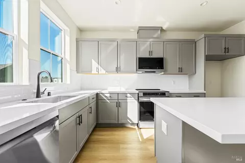 209 Wellness Way, Rohnert Park, CA 94928