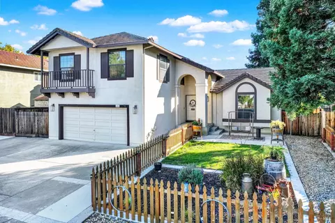 406 Stonecastle Way, Vacaville, CA 95687