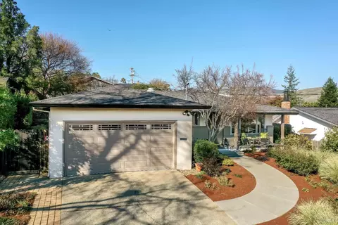 829 Las Pavadas Ave, San Rafael, CA 94903