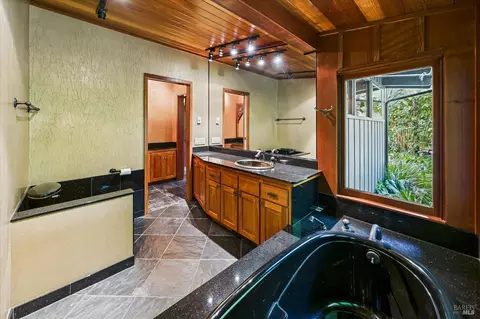 Bath - 2300 S St, Eureka, CA 95501 photo 5 of 8