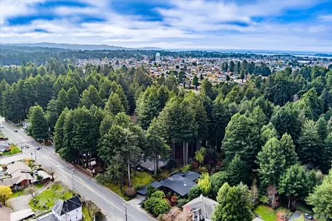 View/Area - 2300 S St, Eureka, CA 95501 photo 1 of 3
