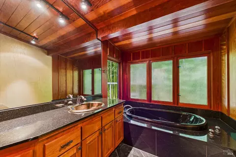 Bath - 2300 S St, Eureka, CA 95501 photo 4 of 8