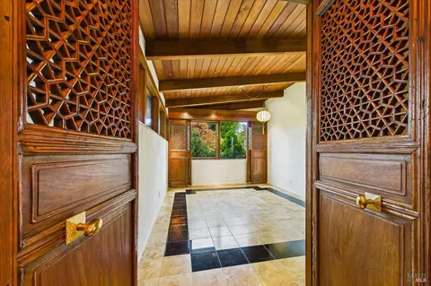 Entry Way - 2300 S St, Eureka, CA 95501 photo 6 of 8