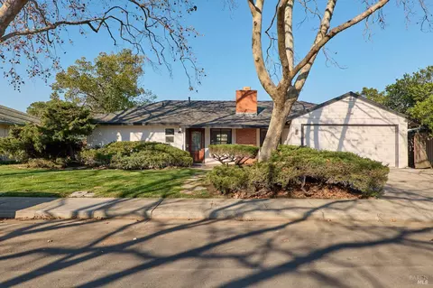 Exterior - 736 Nevada St, Fairfield, CA 94533 photo 2 of 10