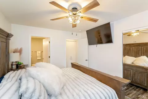 1081 Arroyo Grande Dr, Napa, CA 94558