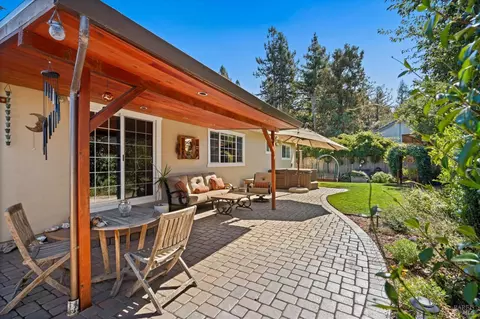 6381 San Francisco Ct, Rohnert Park, CA 94928