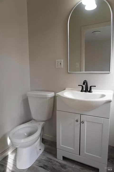 Bath - 1115 Sereno Dr, Vallejo, CA 94589 photo 3 of 4