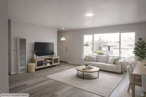 Living - 1115 Sereno Dr, Vallejo, CA 94589 photo 4 of 5