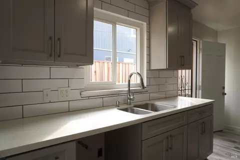 Kitchen - 1115 Sereno Dr, Vallejo, CA 94589 photo 3 of 4