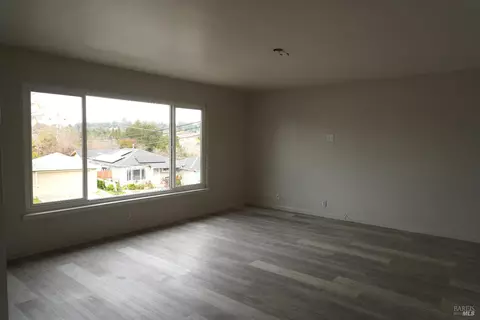 Living - 1115 Sereno Dr, Vallejo, CA 94589 photo 1 of 5