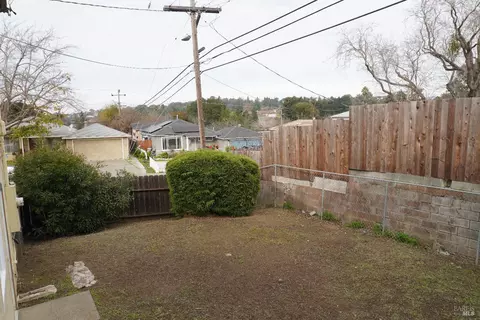 Exterior - 1115 Sereno Dr, Vallejo, CA 94589 photo 6 of 6