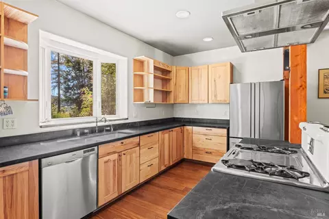 Kitchen - 4340 Blackhawk Dr, Willits, CA 95490 photo 1 of 3