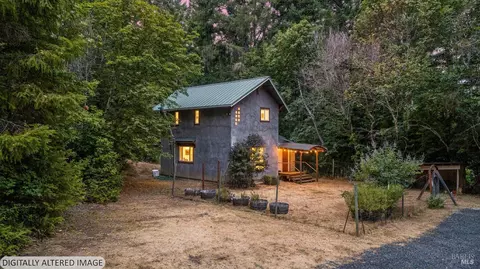 4340 Blackhawk Dr, Willits, CA 95490