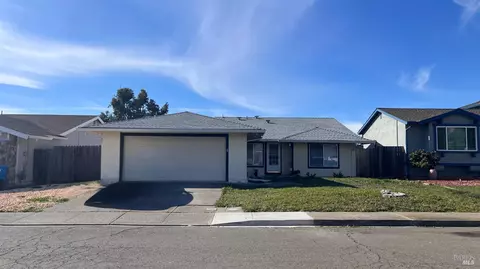 147 Erin Dr, Vallejo, CA 94589 photo 2