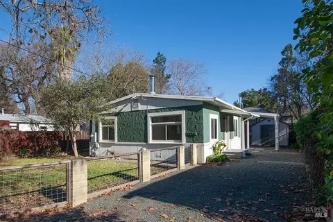 18230 Barrett Ave, Sonoma, CA 95476
