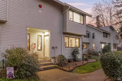 79 William St #B, Cotati, CA 94931
