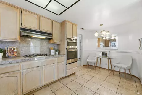 Kitchen - 979 Sandalridge Ct, Milpitas, CA 95035 photo 3 of 3