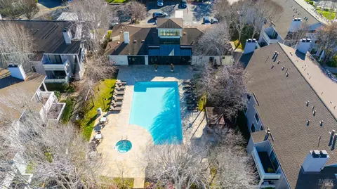 34 Schooner Ct, Richmond, CA 94804