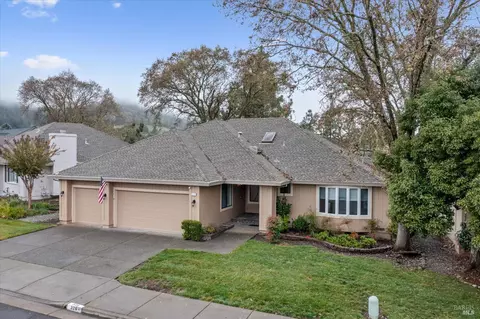 326 Singing Brook Cir, Santa Rosa, CA 95409