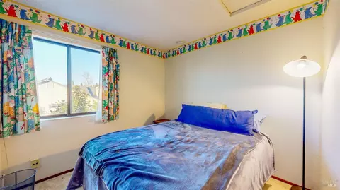 Bedroom - 933 Bond Pl, Windsor, CA 95492 photo 1 of 4