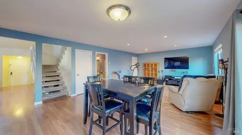Dining - 933 Bond Pl, Windsor, CA 95492 photo 2 of 3