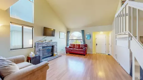 Other - 933 Bond Pl, Windsor, CA 95492 photo 2 of 15