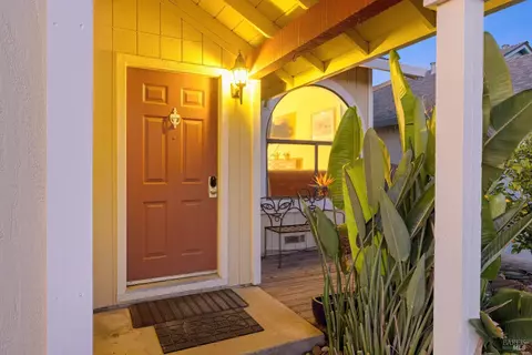 Entry Way - 933 Bond Pl, Windsor, CA 95492 photo 1 of 1