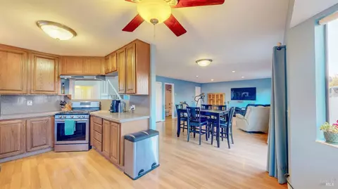 Other - 933 Bond Pl, Windsor, CA 95492 photo 12 of 15