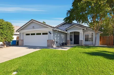 830 Green Dr, Dixon, CA 95620 photo 3