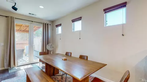 Dining - 3826 Danbury Way, Fairfield, CA 94533 photo 1 of 2