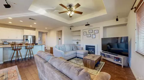 Living - 3826 Danbury Way, Fairfield, CA 94533 photo 2 of 2