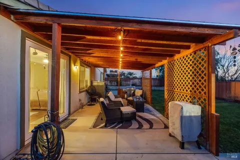 Exterior - 3826 Danbury Way, Fairfield, CA 94533 photo 5 of 14
