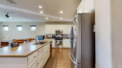 Kitchen - 3826 Danbury Way, Fairfield, CA 94533 photo 1 of 4
