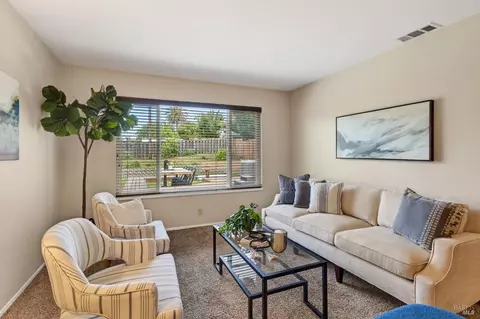 1008 Terra Verde Dr, Napa, CA 94559