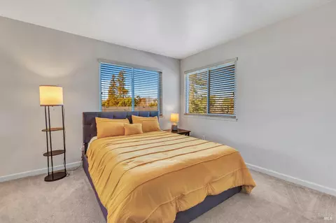 Bedroom - 61 Parrott St, Vallejo, CA 94590 photo 4 of 5