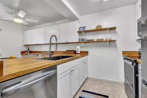 Kitchen - 61 Parrott St, Vallejo, CA 94590 photo 1 of 3
