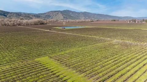 4900 Old River Rd, Ukiah, CA 95482 photo 3