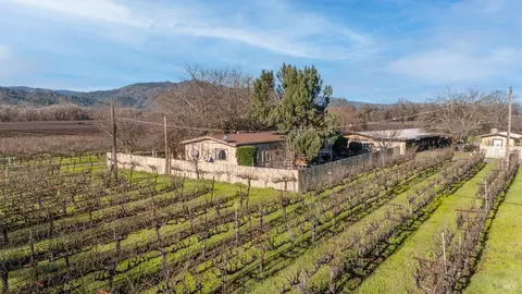 4900 Old River Rd, Ukiah, CA 95482 photo 4
