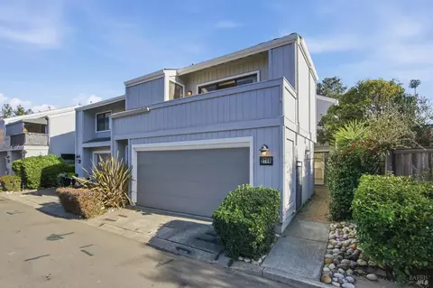 2700 Pike Dr, Napa, CA 94558