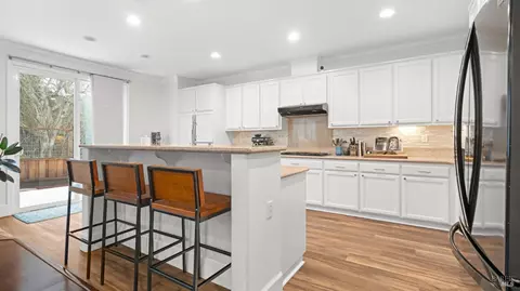 Kitchen - 7280 Willow Creek Cir, Vallejo, CA 94591 photo 1 of 4