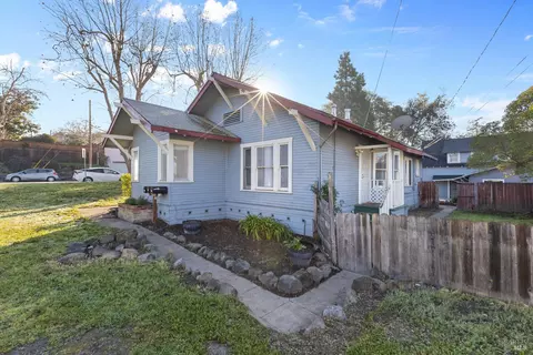 730 Lewis Rd, Santa Rosa, CA 95404