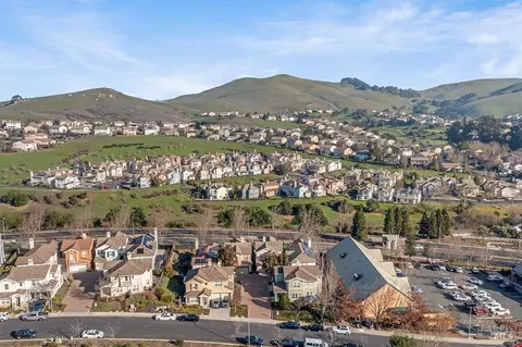 View/Area - 8356 Bennington Ct, Vallejo, CA 94591 photo 1 of 6