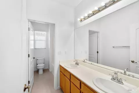 Bath - 8356 Bennington Ct, Vallejo, CA 94591 photo 2 of 5