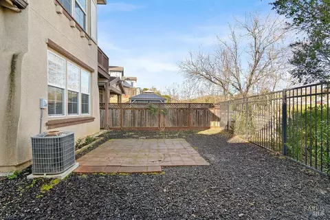 Exterior - 8356 Bennington Ct, Vallejo, CA 94591 photo 5 of 7