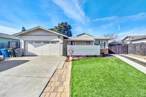 1919 Forest Ln, Vacaville, CA 95687